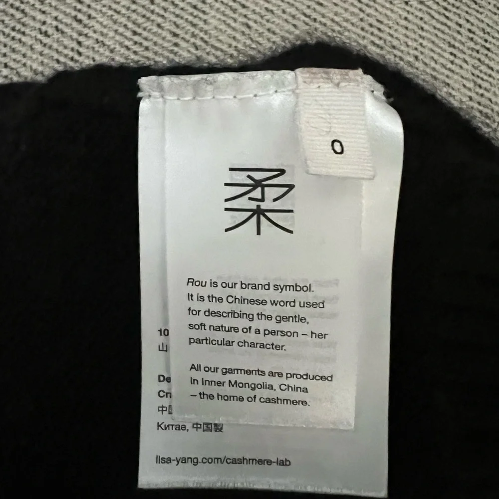 Lisa Yang Cashmere Sleeveless Crop Top/Bralette -  size 0 - Picture 6 of 6